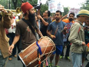 <p>South Asian NGOs join the climate march in New York on Sunday (Image by Anirvan Chatterjee)</p>