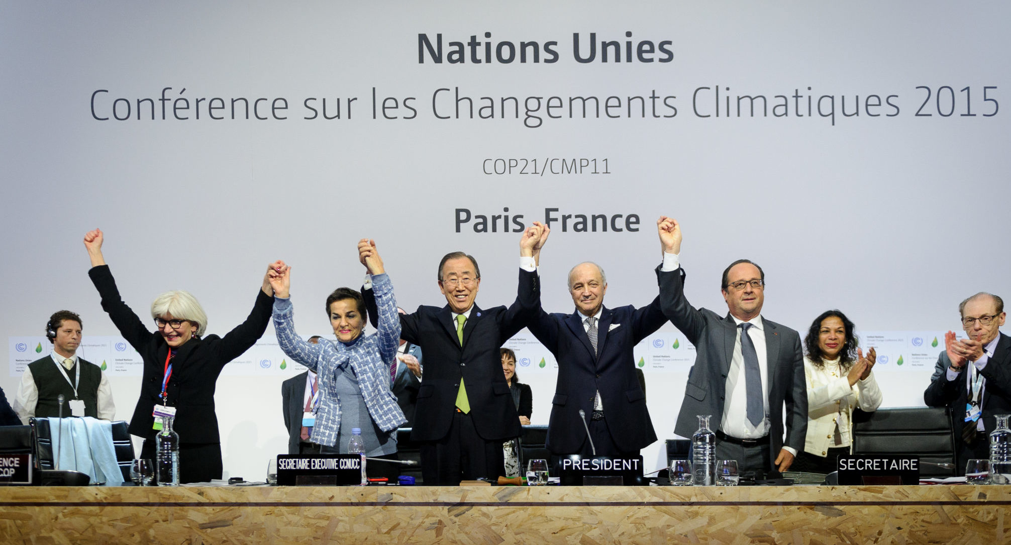 <p>Depois do Acordo de Paris, hora de dar as mãos pelo financiamento climático (image: <a href="https://www.flickr.com/photos/cop21/23595388112/in/album-72157661744003510/" target="_blank" rel="noopener">COP Paris/ Arnaud Bouissou </a>)</p>