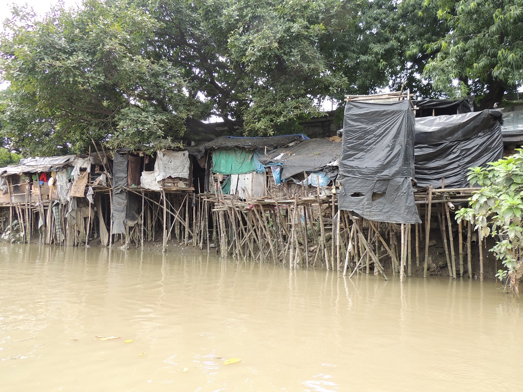 Illegal structures at Chetla and Kalighat in the Adi Ganga