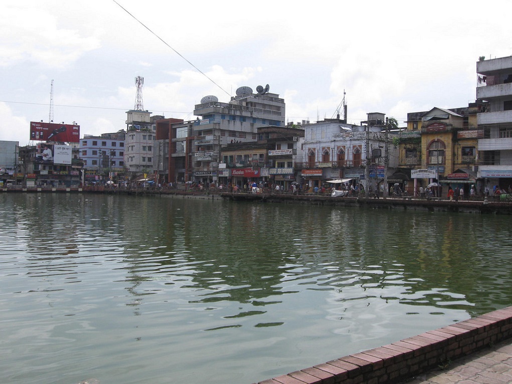 <p>Downtown Barisal [image by Joe Coyle]</p>