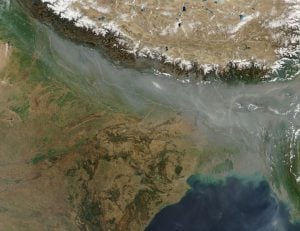 <p>Smog over northern India [image by NASA]</p>