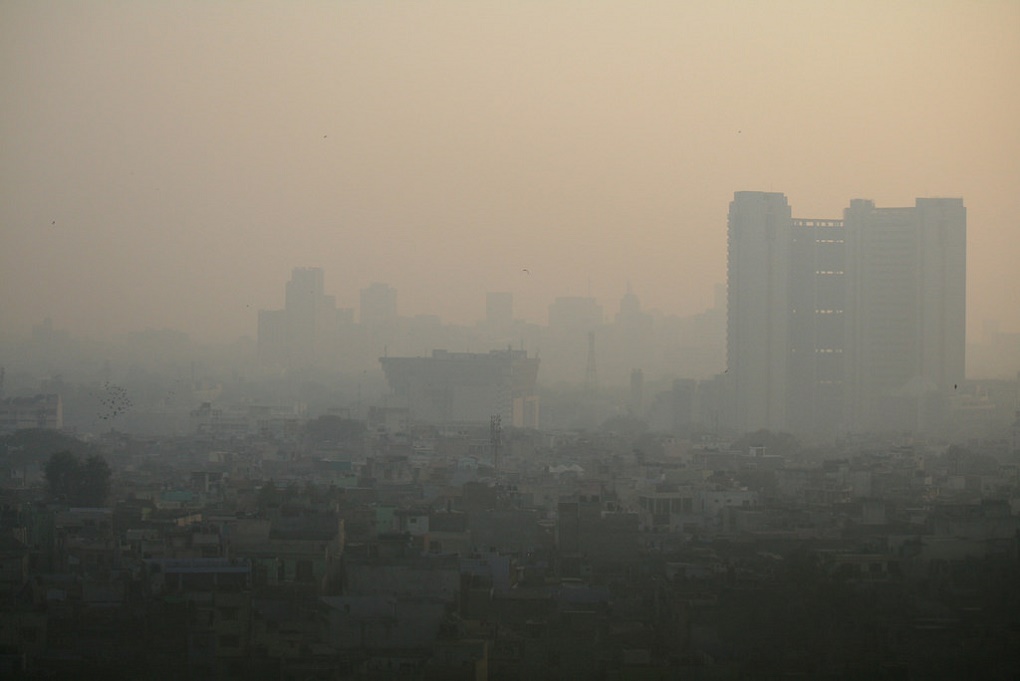 a view of smog in Delhi