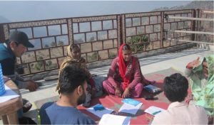 <p>Participants of a Narrative Workshop in Chamba facilitated, in Hindi, by local partner Integrated Sustainable Energy andEcological Development Association (INSEDA). Photo by INSEDA from report</p>