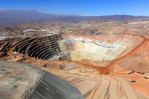 <p>A copper mine located in the south of Peru (image: <a href="https://www.flickr.com/photos/prensapcm/26596262804/in/photolist-fUZMa6-eqX4M5-gnYknT-gnXQuy-eqX7Rd-p6dnsK-gnY4A4-q2Mtu2-gnYkCc-pKA5FF-eq1S7Z-eqX6vu-BcyDRB-HkHgin-BcyDCa-Bbm2e5-AATZCM-AyAgE2-Kqqgsz-BafQ2f-GwdPe9-GwdNkf-HkHgrZ-GwdPuj-GwdQ3U-GwdPTL-GwdPBd-GwdPys-GwdNXC-GwdQgu-GwdPk1-GwdPJh-HkHgnv-GwdPiN-GwdNNj-GwdP6J-GwdQnG-GwdPpE-27Z2vHf-27GsJZt-27GsJN6-27Z2vwo-27Z2vsL-27Z2vdh-27Z2v5m-27Z2v1d-Kqqgx4-27Z2uLf-Kqqgva-LWGFMh">PCM Perú</a>)</p>