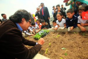 <p>Colombian presidential cadidate Gustavo Petro at a school in the capital Bogotá (image: <a href="https://www.flickr.com/photos/gustavopetrourrego/21472146530" target="_blank" rel="noopener">Gustavo Petro Urrego</a>)</p>