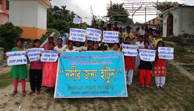 Schoolchildren in Balurghat campaigning for the revival of Atreyee River
