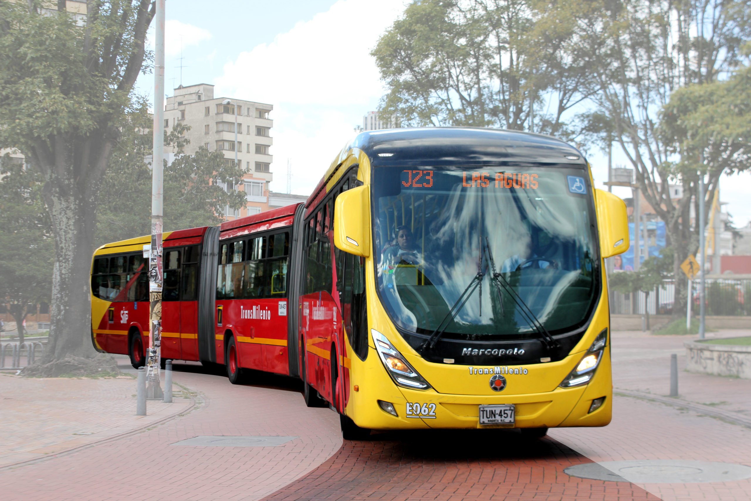 <p>Transmilenio Bogotá (imagem:<a href="https://www.flickr.com/photos/154276555@N06/36913824995/in/faves-145808072@N03/">Moovit</a>)</p>