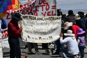 <p>Comunidades en la provincia de Jujuy se oponen a la extracción del litio. Un nuevo informe de la organización FARN sostiene que su derecho de ser consultados previo a los proyectos no está siendo respetado (imagen: Richard Bauer)</p>