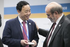 <p>FAO Director-General Elect Qu Dongyu greeting FAO Director-General Jose Graziano da Silva [image by: FAO/Giuseppe Carotenuto]</p>