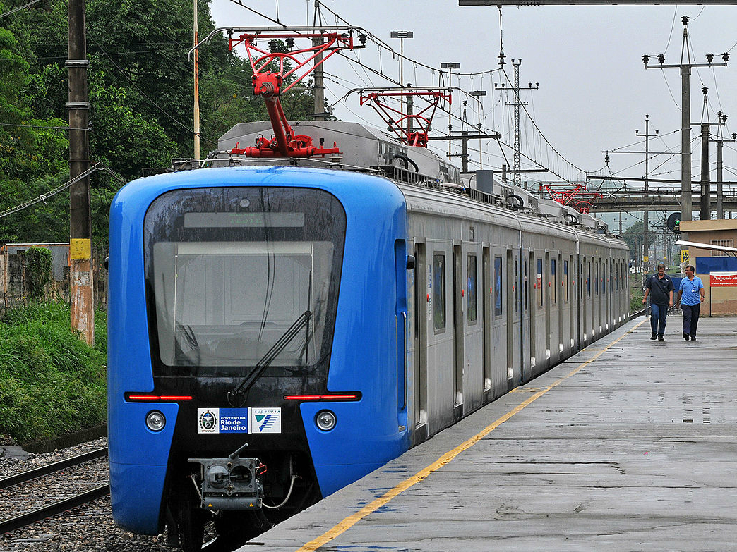 <p>A Chinese train now owned by Brazilian company SuperVia.&nbsp;(Image by&nbsp;Henrique Freire)</p>