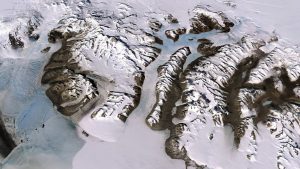 <p>Though the Antarctic Peninsula is plastered in snow and ice, the region is losing ice at an increasing rate. (Image: Stuart Rankin)</p>