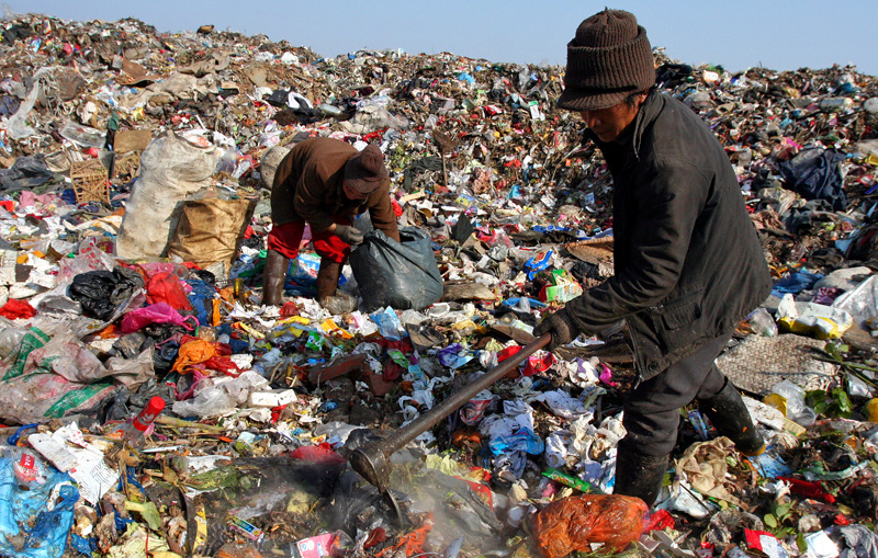 Treasures in trash | Dialogue Earth
