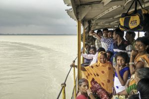 <p>Upstream of the Farakka barrage in West Bengal, the Ganges is wide enough to make you forget that it is a river. Locals take the ferry from Manikchak on the east bank of the river to Rajmahal, which is across state boundaries in Jharkhand (All images © Siddharth Agarwal) </p>