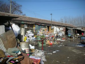 <p>Lengshui village near Beijing is home to a community of waste pickers. Beijing&#8217;s informal economy of waste management relies on close-knit networks of migrant workers. (Image by Zhang Jieying)</p>