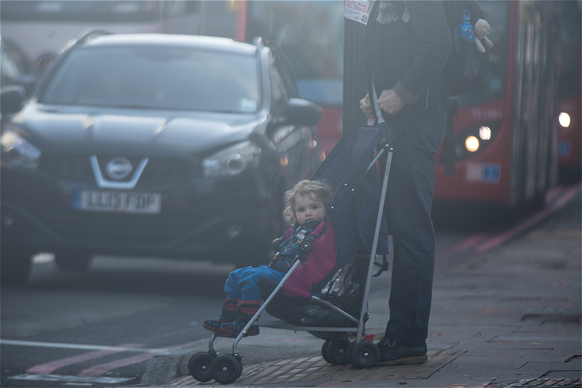 <p>图片来源：<a href="http://media.greenpeace.org/archive/Traffic-and-Air-Pollution-in-London-27MZIFJ6UE4TI.html">Elizabeth</a><a href="http://media.greenpeace.org/archive/Traffic-and-Air-Pollution-in-London-27MZIFJ6UE4TI.html"> Dalziel/Greenpeace</a></p>