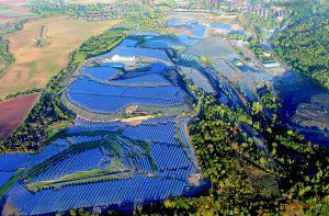 The Krughütte Solar Park is a 29.1-megawatt (MW) photovoltaic power station in Eisleben, Germany. (Image by Parabel GmbH)