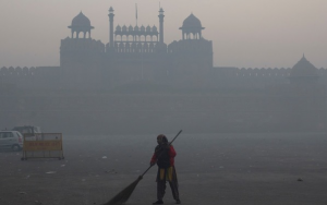 Smog envelops the Red Fort, New Delhi