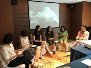 <p>Chinese journalists discuss how to better report on the climate at the chinadialogue/CANGO 2018 outstanding climate reporting seminar (Image: Yao Zhe)</p>