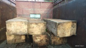 <p>Timber recovered from smugglers by the forest department at Beerwah, Tangmarg division of Central Circle (Central Kashmir) during the lockdown [image courtesy: Conservator Central Circle, Zubair Ahmad]</p>