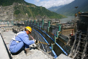 At work on the Xiaowan hydropower dam on the upper Mekong (Lancang) in Yunnan province, September 2009 (Image: Alamy)