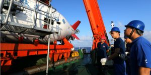 <p><em>Jiaolong</em> preparing to dive in the South China Sea (Image: <a href="https://www.alamy.com/stock-photo-south-china-sea-26th-april-2017-chinas-manned-submersible-jiaolong-137628570.html?pv=1&amp;stamp=2&amp;imageid=BB9A02C2-02D6-4AAB-84EA-EF144B5FF131&amp;p=196110&amp;n=0&amp;orientation=0&amp;pn=1&amp;searchtype=0&amp;IsFromSearch=1&amp;srch=foo%3dbar%26st%3d0%26pn%3d1%26ps%3d100%26sortby%3d2%26resultview%3dsortbyPopular%26npgs%3d0%26qt%3dChina%2520deep%2520sea%2520submersible%2520Jiaolong%26qt_raw%3dChina%2520deep%2520sea%2520submersible%2520Jiaolong%26lic%3d3%26mr%3d0%26pr%3d0%26ot%3d0%26creative%3d%26ag%3d0%26hc%3d0%26pc%3d%26blackwhite%3d%26cutout%3d%26tbar%3d1%26et%3d0x000000000000000000000%26vp%3d0%26loc%3d0%26imgt%3d0%26dtfr%3d%26dtto%3d%26size%3d0xFF%26archive%3d1%26groupid%3d%26pseudoid%3d%26a%3d%26cdid%3d%26cdsrt%3d%26name%3d%26qn%3d%26apalib%3d%26apalic%3d%26lightbox%3d%26gname%3d%26gtype%3d%26xstx%3d0%26simid%3d%26saveQry%3d%26editorial%3d1%26nu%3d%26t%3d%26edoptin%3d%26customgeoip%3d%26cap%3d1%26cbstore%3d1%26vd%3d0%26lb%3d%26fi%3d2%26edrf%3d%26ispremium%3d1%26flip%3d0%26pl%3d">Xinhua</a>)</p>