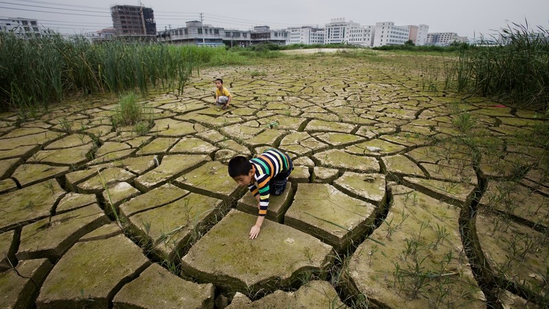 <p>The discovery of undersea aquifers may trigger conflict between countries in the future. (Image: <a href="https://media.greenpeace.org/archive/Abandoned-Field-in-Guangdong-Province-27MZIFIZSOQM.html">LuGuang/Greenpeace</a>)</p>