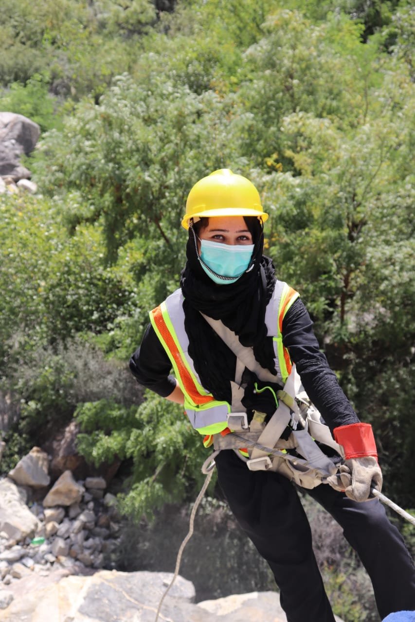 Rappelling training [image courtesy: AKAH-P]
