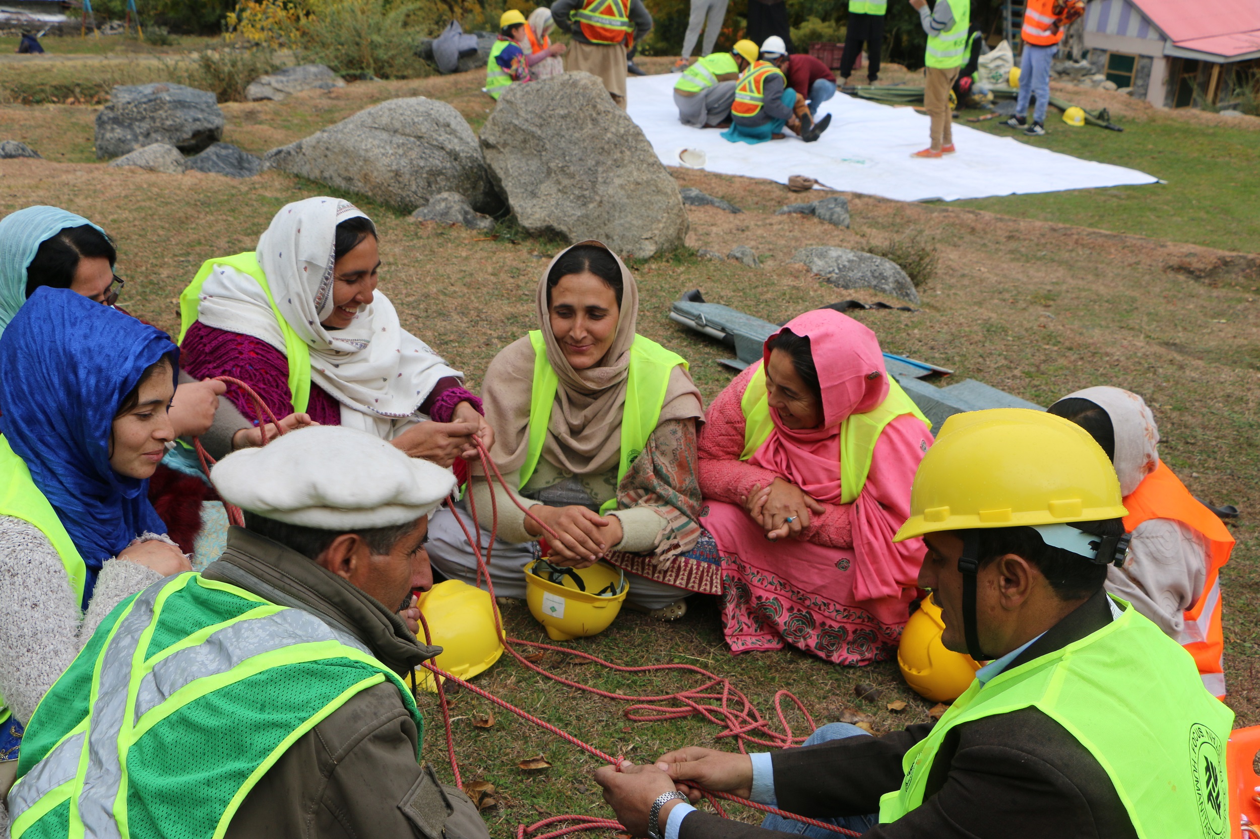 Volunteers refreshing their skills on rope management [image courtesy: AKAH-P]
