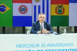 O Presidente da Argentina, Alberto Fernandez, fala na cúpula on-line do Mercosul