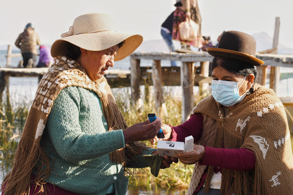 Mujeres indígenas del Lago Titicaca