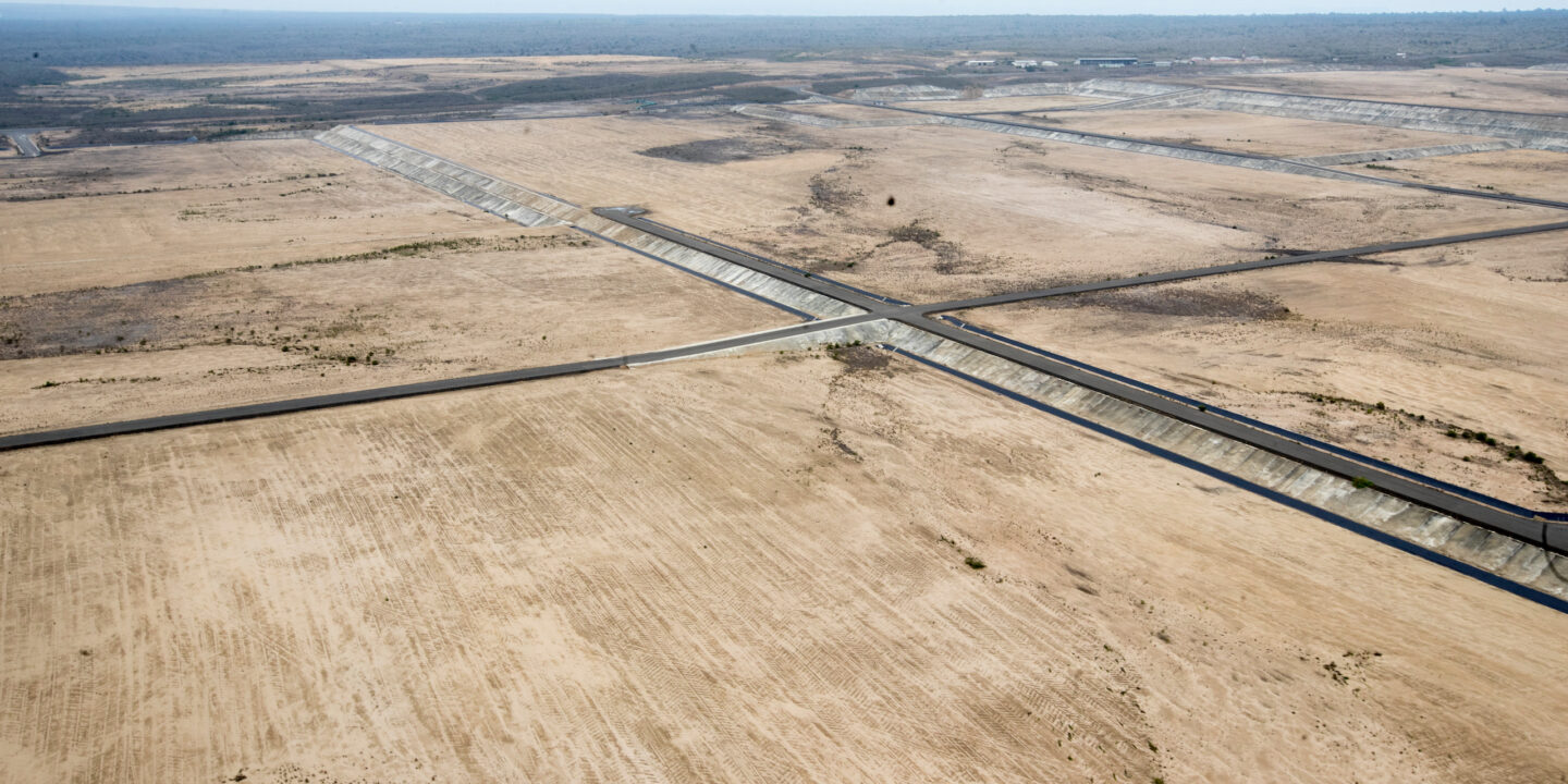 <p>Foto aérea del terreno que fue deforestado en Manabí para el proyecto de la Refinería del Pacífico (Imagen: Petroecuador)</p>