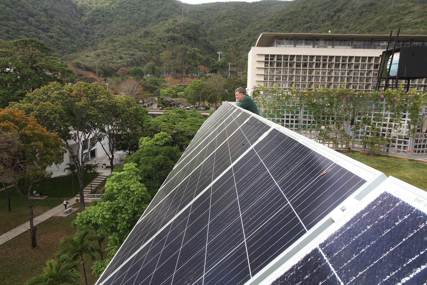 solar panels at the Andrés Bello Catholic University