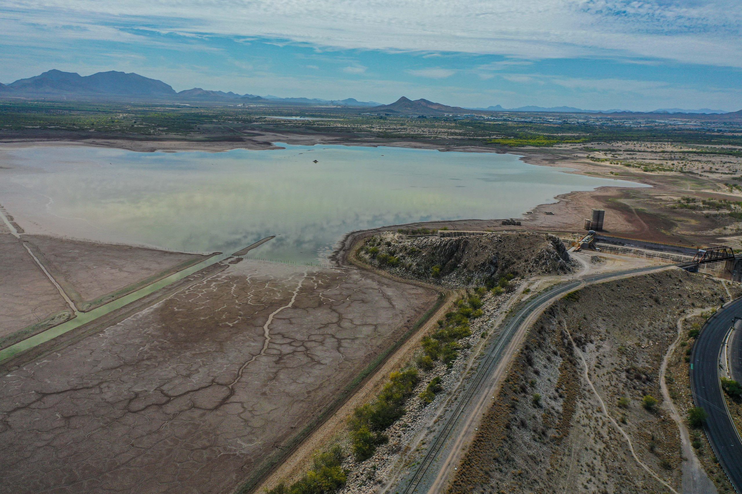 Vista aérea de la represa Abelardo L. Rodríguez en Hermosillo, estado de Sonora