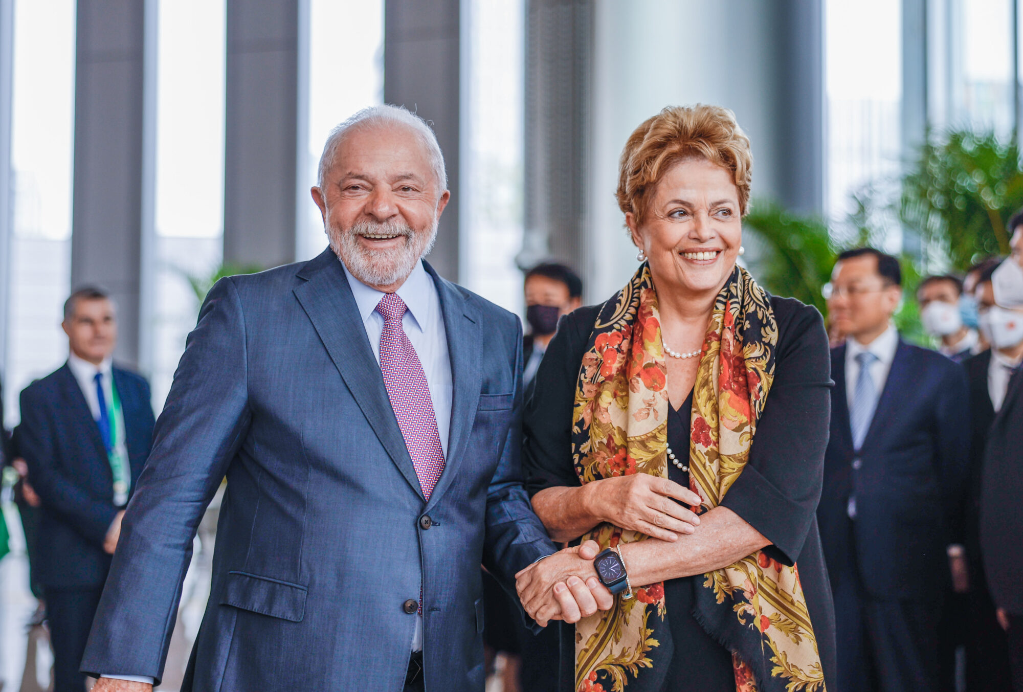 Brazil’s current president, Lula, poses with former president Dilma Rousseff, now the head of the New Development Bank, in Shanghai (Image: Ricardo Stuckert / Presidência do Brasil)