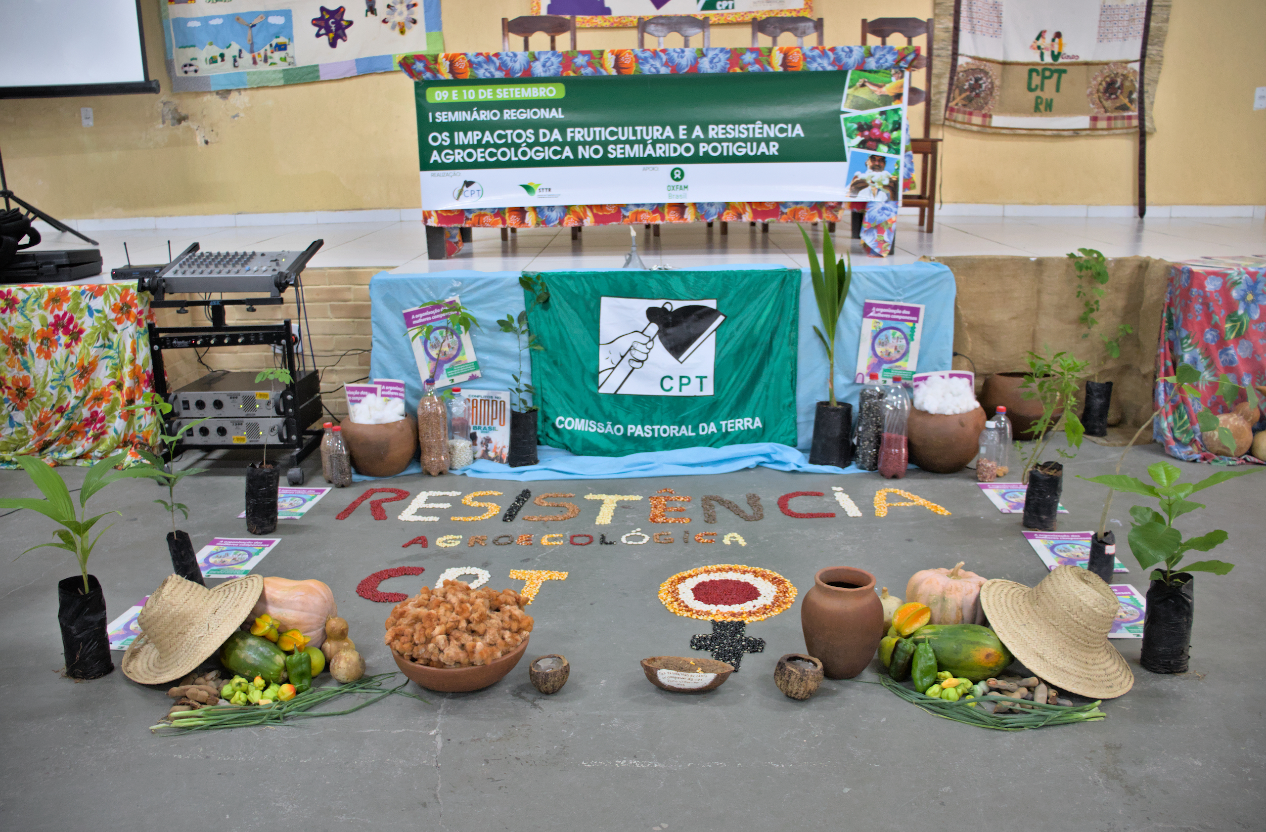 Brazil: A meeting at the headquarters of a union of small farmers, to discuss the impact of fruit farming on family farms