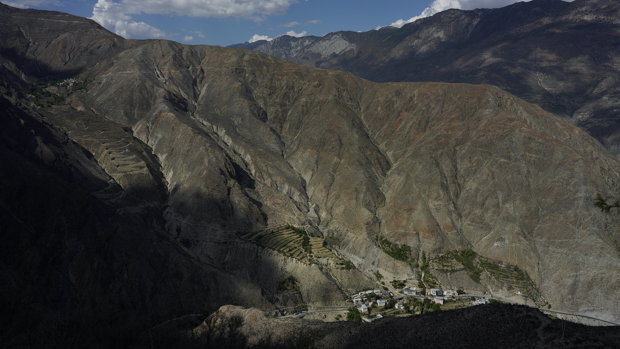 dry-hot valley of Jinsha River