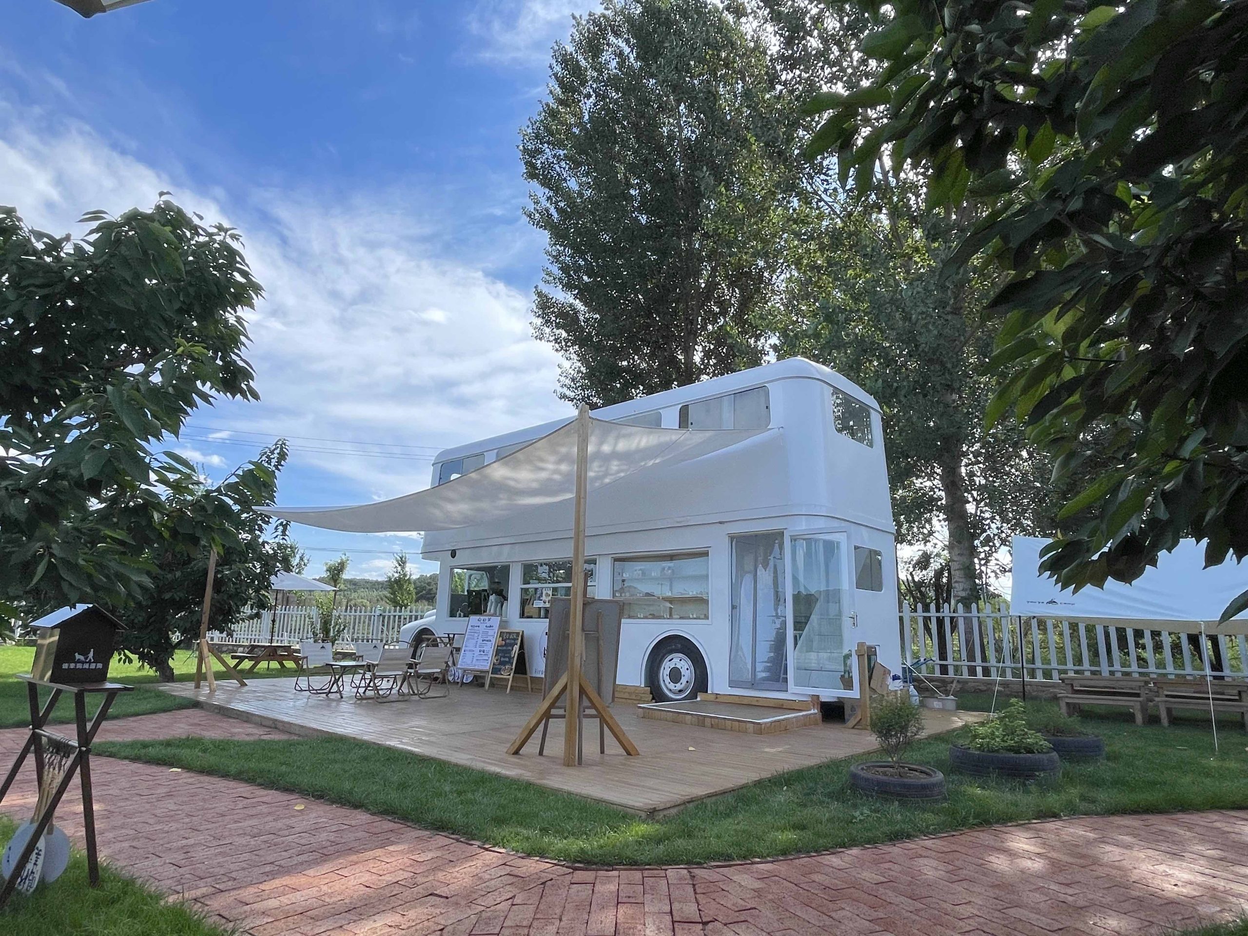 a double decker bus cafe