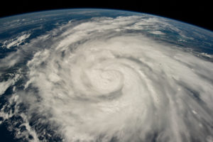 <p>Furacão Ian visto da Estação Espacial Internacional em setembro de 2022, enquanto a tempestade tropical ganhava força no Mar do Caribe, ao sul de Cuba e a leste de Belize (Imagem: <a href="https://flic.kr/p/2nPutRb">Nasa</a>, <a href="https://creativecommons.org/licenses/by-nc-nd/2.0/">CC BY-NC-ND</a>)</p>