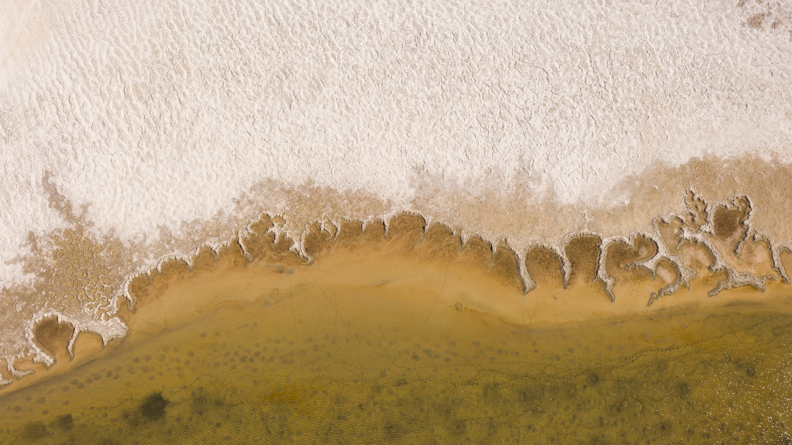 Vista aérea do Salar de Pastos Grandes, onde será construída uma instalação industrial de carbonato de lítio