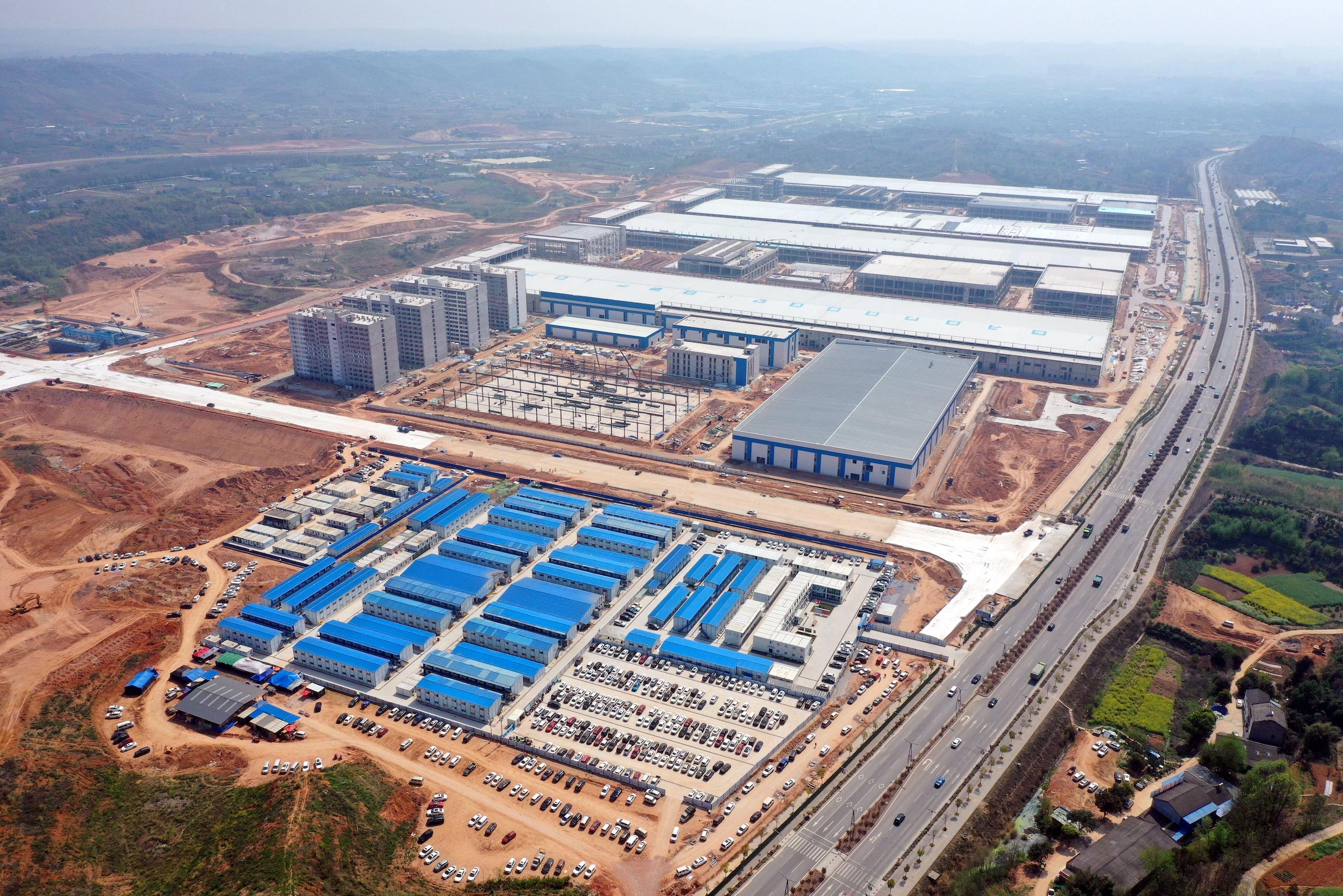 Aerial view of a large industrial park, factories under construction