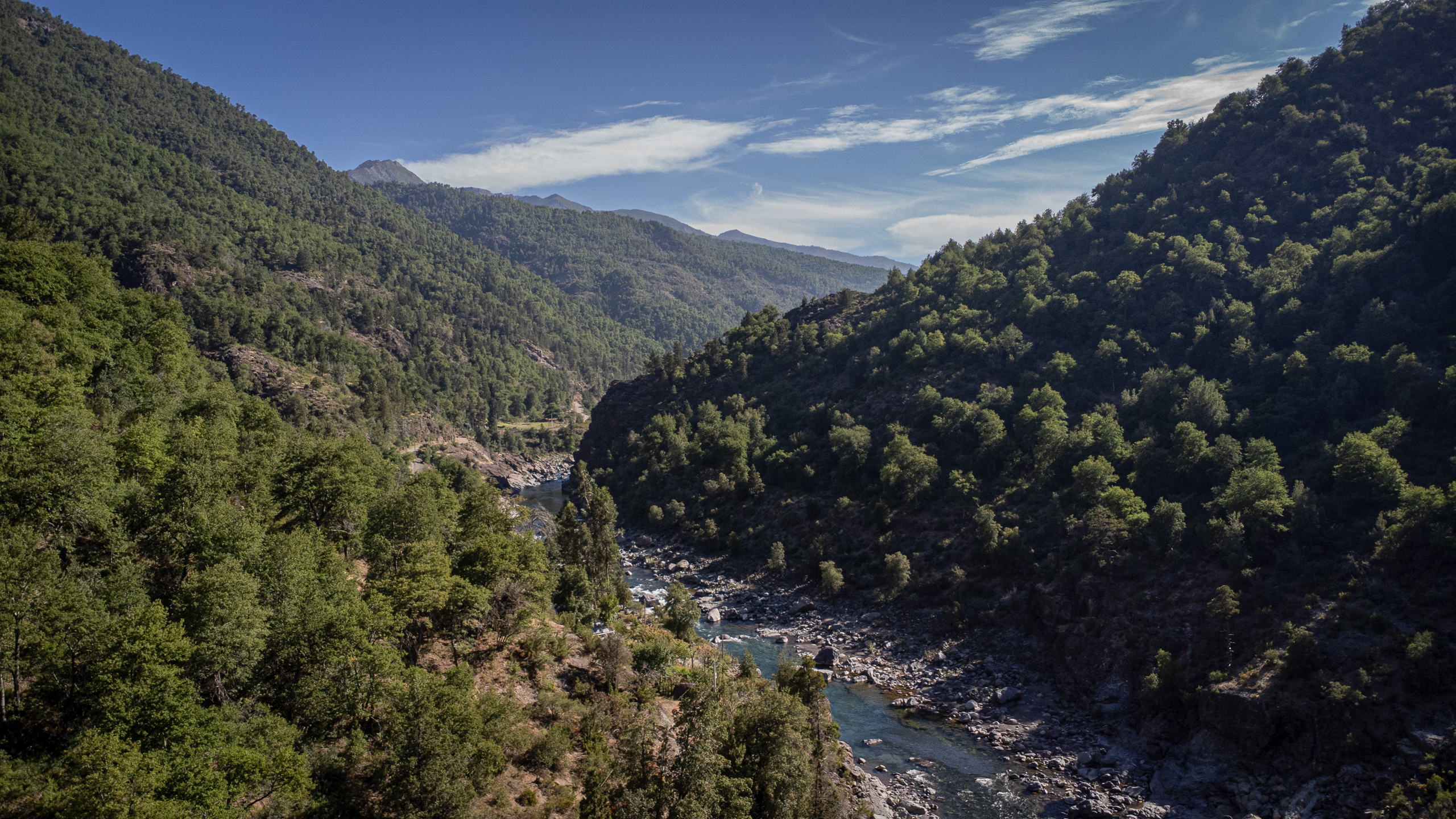 narrow river cutting through river
