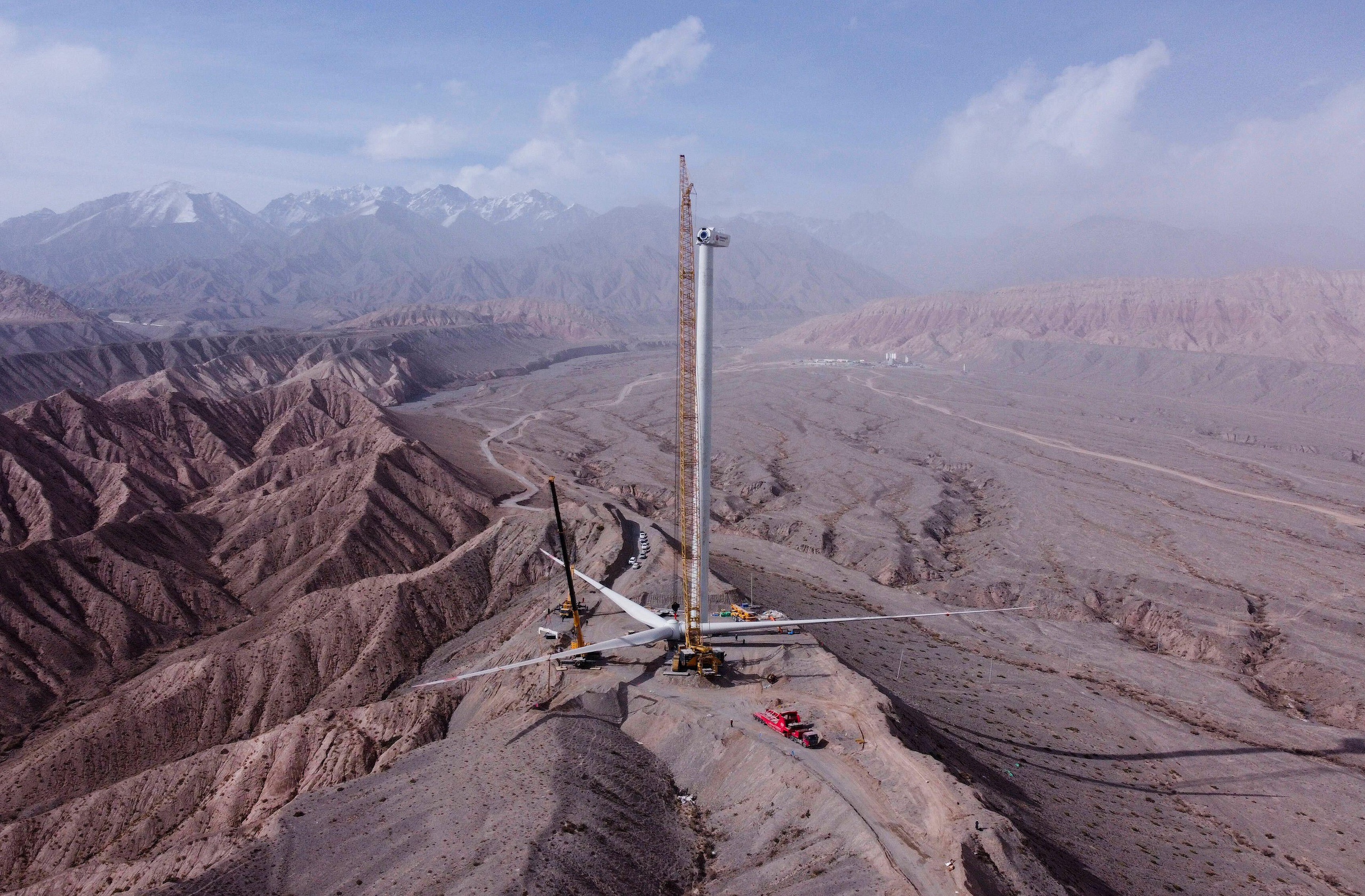 Wind turbine being built in a mountainous area