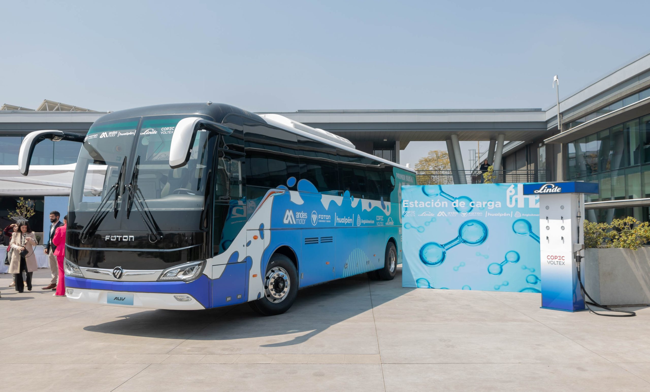 Primeiro ônibus movido a hidrogênio verde no Chile, lançado em 2023