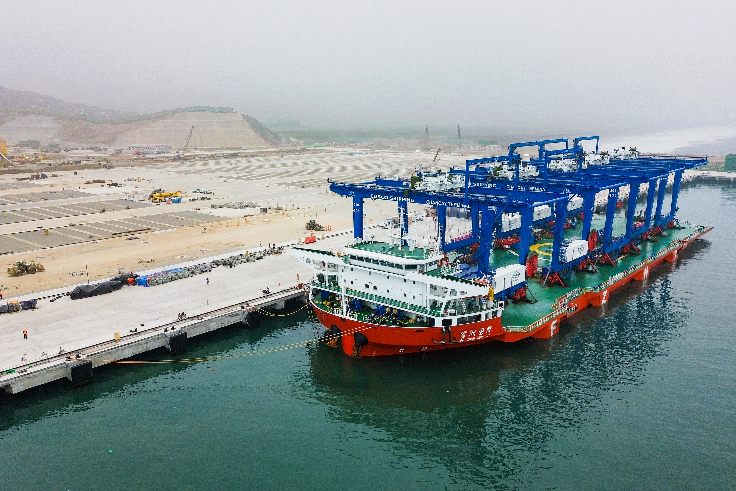 <p>Inspection of Peru’s Chancay port terminal in June 2024. After its inauguration, scheduled for November, the port could become a hub for Latin American exports to Asia (Image: <a href="https://www.flickr.com/photos/prensapcm/53791305525/in/album-72177720317903186/">Presidencia del Consejo de Ministros de Perú</a> / <a href="https://www.flickr.com/people/prensapcm/">Flickr</a>, <a href="https://creativecommons.org/licenses/by-nc-sa/2.0/">CC BY-NC-SA</a>)</p>