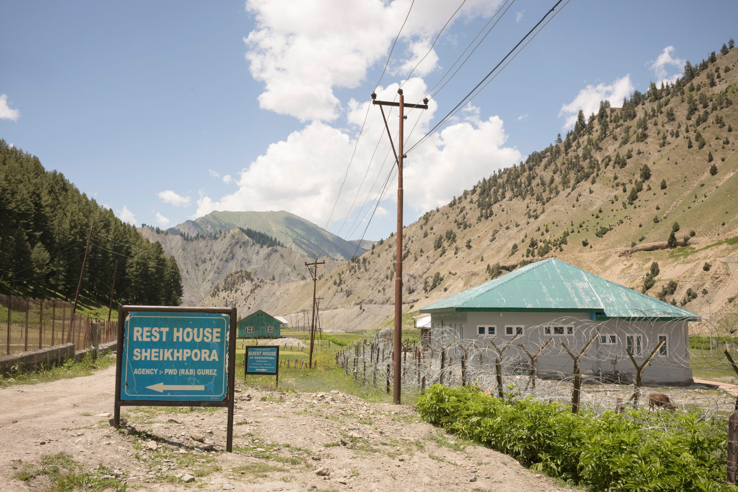 <p>The arrival of thousands of tourists in Gurez Valley in the past few years has led to an infrastructure boom in this ecologically sensitive area, located on the Line of Control between India and Pakistan (Image: Lila / Alamy)</p>