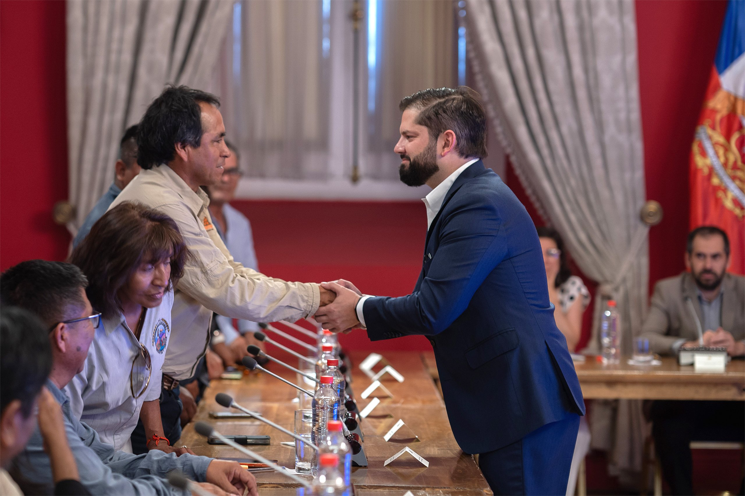 Presidente chileno Gabriel Boric se reúne com o Conselho dos Povos Atacamenhos