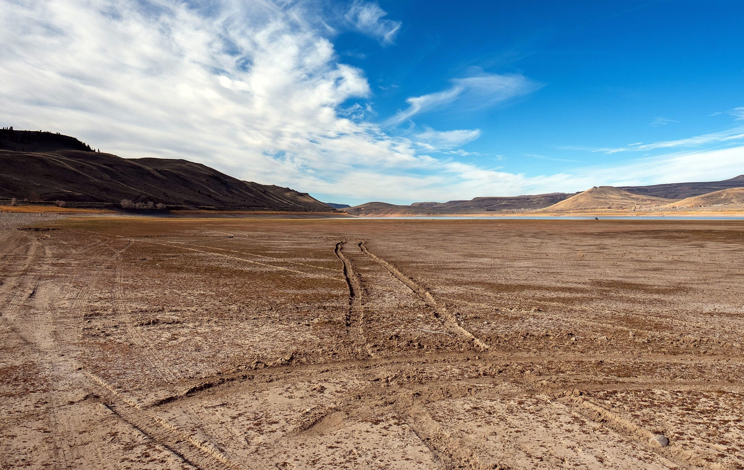 <p>Colorado’s Blue Mesa reservoir in drought conditions, 9 November 2025 (Image: Larry Clouse / Associated Press / Alamy)</p>