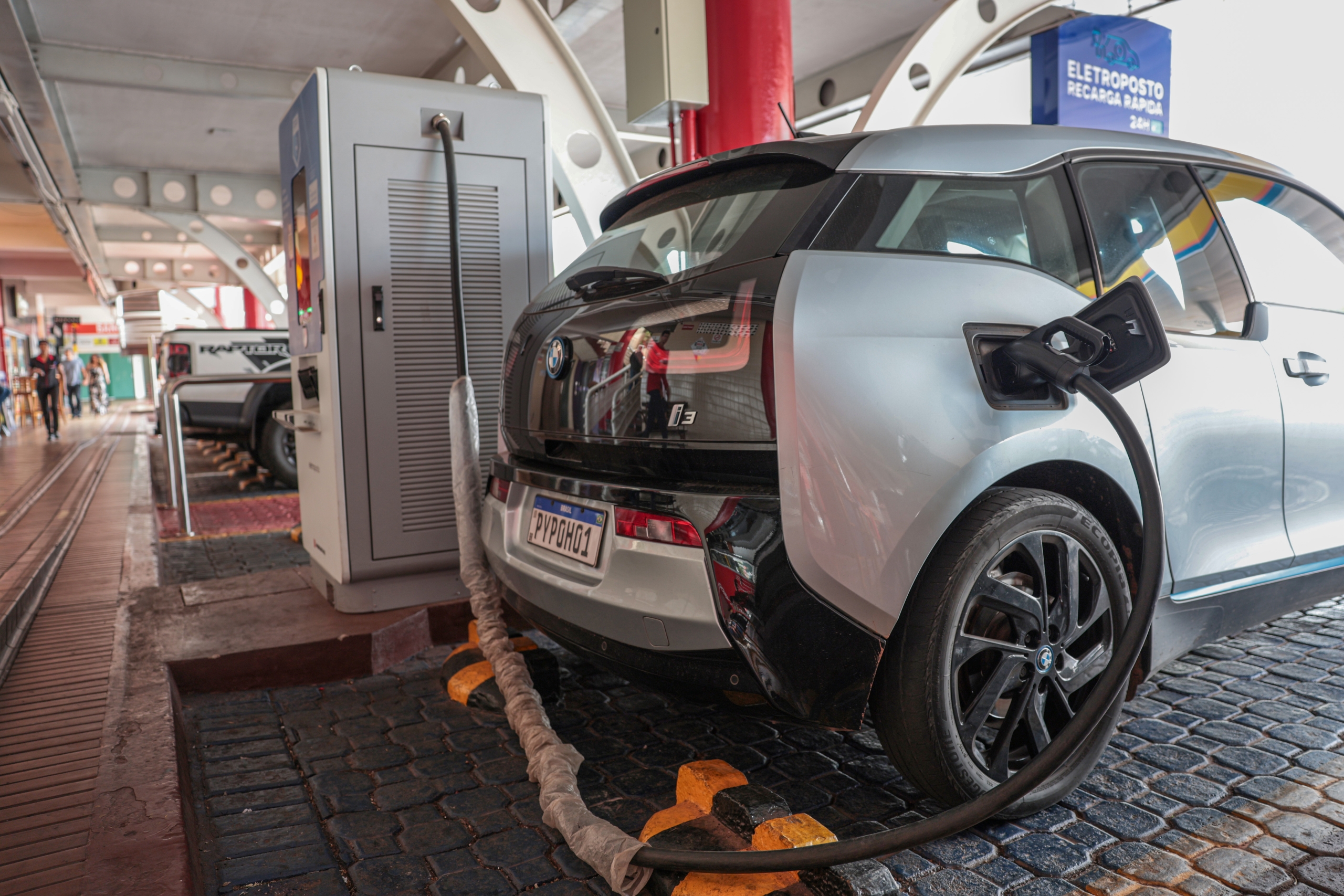 Estação de recarga de veículos elétricos em Brasília