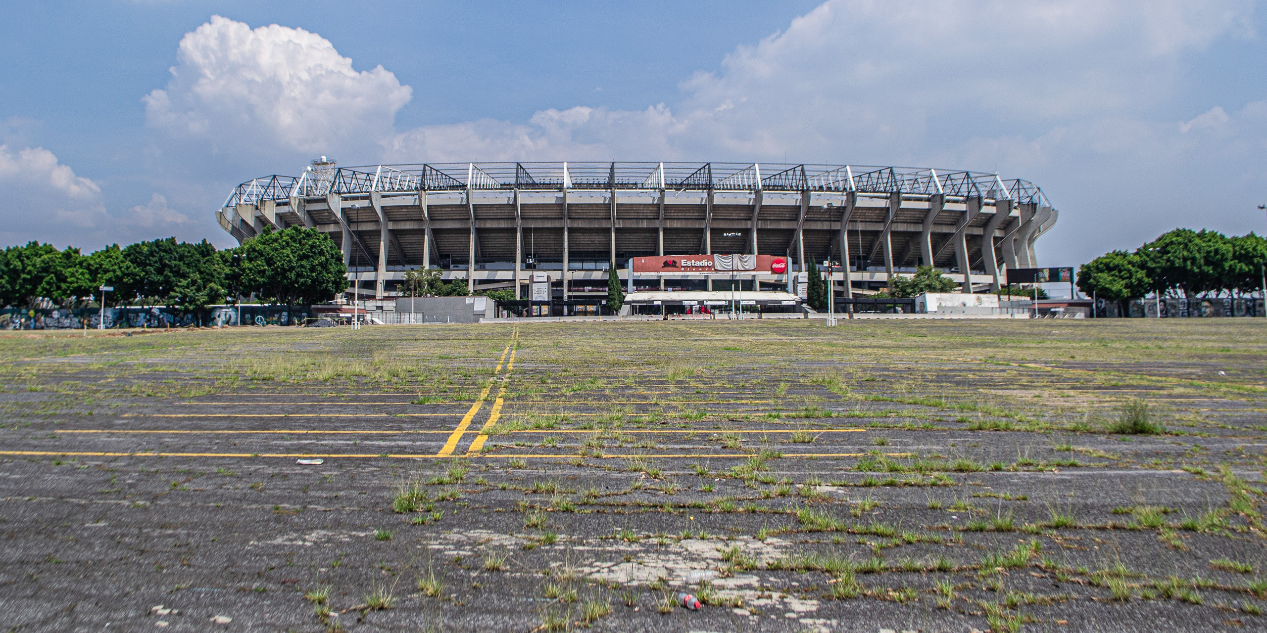 <p>Estádio Azteca, na Cidade do México, receberá cinco jogos da Copa do Mundo de futebol masculino de 2026. Até lá, as obras seguem — assim como a pressão sobre o abastecimento de água na cidade (Imagem: Axel Hernández)</p>