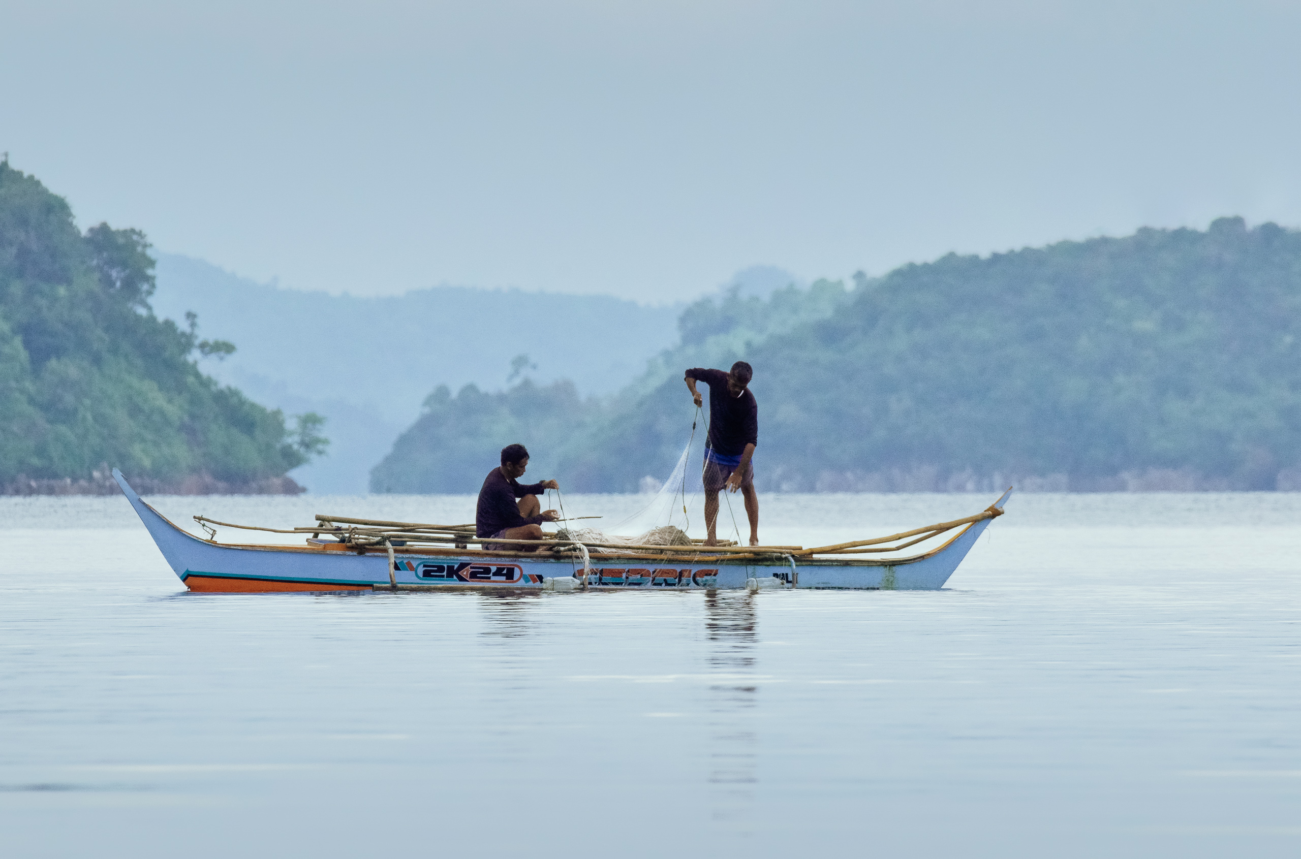 <p>Hundreds of small-scale fisher families rely on the waters of Malampaya Sound on the Philippine island of Palawan for their livelihoods, but commercial fishing and devastating typhoons have brought fears of dwindling stocks (Image: <a href="https://www.miralishukla.com/">Mirali Shukla</a>)</p>